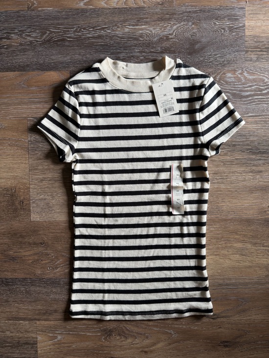 a new day Tops - Striped Ribbed Tee